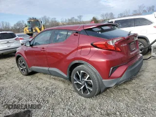 2018 Toyota C-HR XLE z VIN NMTKHMBX5JR055592, wystawiony jako Copart lot #47600295 z przebiegiem 78 579 mil mil oraz Tytuł czysty. Historia ofert i sprzedaży dostępna na DreamBid. Obrazek 2.