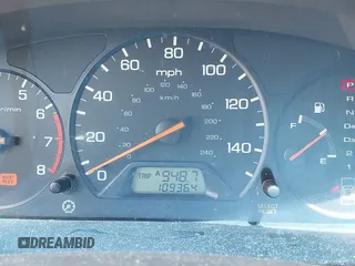 1998 Honda Accord EX z VIN 1HGCG1658WA042017, wystawiony jako IAAI lot #42263347 z przebiegiem 109 364 mil mil oraz . Historia ofert i sprzedaży dostępna na DreamBid. Obrazek 15.