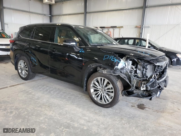 2023 Toyota Highlander L with VIN 5TDKDRBHXPS511825, listed as a Copart auction lot 50883895 with 27,312 mi miles and Salvage Title. Bid and sale history available at carsss.com. Image 4.