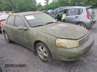 2003 Saturn LS z VIN 1G8JU54F83Y547831, wystawiony jako IAAI lot #42262218 z przebiegiem 227 421 mil mil oraz . Historia ofert i sprzedaży dostępna na DreamBid. Obrazek 1.
