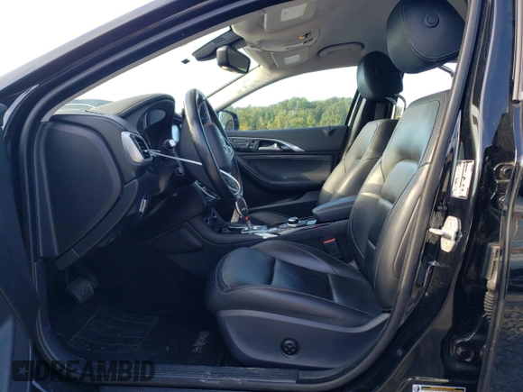 2018 Infiniti QX30 ESSENTIAL with VIN SJKCH5CP9JA057995, listed as a Copart auction lot 71195723 with 32,373 mi miles. Bid and sale history available at carsss.com. Image 7.