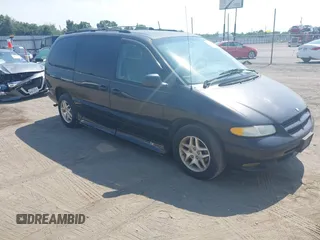 1998 Dodge Caravan LE z VIN 1B4GP54L6WB510102, wystawiony jako IAAI lot #42477633 z przebiegiem Nie podano mil oraz . Historia ofert i sprzedaży dostępna na DreamBid. Obrazek 1.