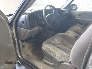 2004 Chevrolet Suburban LS with VIN 3GNEC16Z74G201816, listed as a IAAI auction lot 41721157 with 265,245 mi miles. Bid and sale history available at carsss.com. Image 5.