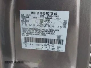 2006 Ford Escape Hybrid z VIN 1FMCU96H86KA52519, wystawiony jako IAAI lot #42443003 z przebiegiem 162 469 mil mil oraz . Historia ofert i sprzedaży dostępna na DreamBid. Obrazek 9.