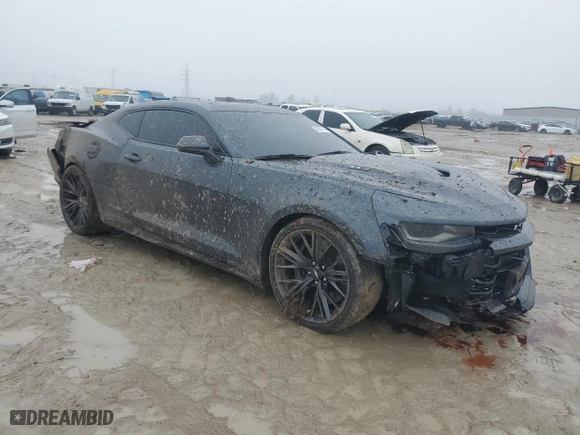 2019 Chevrolet Camaro ZL1 with VIN 1G1FK1R60K0111144, listed as a Copart auction lot 43147475 with 46,725 mi miles and Salvage Title. Bid and sale history available at carsss.com. Image 4.