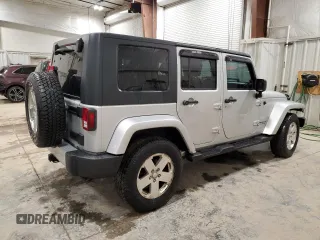 2008 Jeep Wrangler Unlimited Sahara z VIN 1J4GA59168L551767, wystawiony jako Copart lot #49809985 z przebiegiem 151 176 mil mil oraz Nie do naprawy • Non repairable. Historia ofert i sprzedaży dostępna na DreamBid. Obrazek 3.
