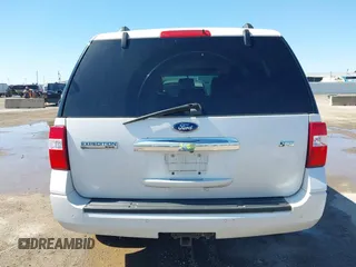 2011 Ford Expedition Limited with VIN 1FMJU1K53BEF45490, listed as a IAAI auction lot 41770961 with 227,256 mi miles. Bid and sale history available at carsss.com. Image 16.