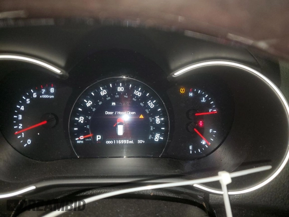 2014 Kia Sorento SX Limited z VIN 5XYKWDA79EG451665, wystawiony jako Copart lot #45566955 z przebiegiem 116 993 mil mil oraz Szkoda całkowita • Salvage title. Historia ofert i sprzedaży dostępna na DreamBid. Obrazek 9.