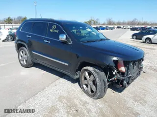 2012 Jeep Grand Cherokee Limited with VIN 1C4RJFBG2CC332218, listed as a IAAI auction lot 41029135 with 198,675 mi miles. Bid and sale history available at carsss.com. Image 1.