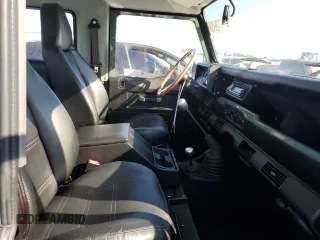 1992 Land Rover Defender with VIN SALLDVAF8JA917701, listed as a Copart auction lot 73864824 with 4,284 mi miles and Salvage title. Bid and sale history available at DreamBid. Image 11.