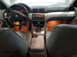 2002 BMW 3 Series 325i with VIN WBAET37472NG77348, listed as a Copart auction lot 45745075 with 97,787 mi miles and Salvage Title. Bid and sale history available at carsss.com. Image 8.