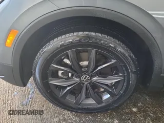 2024 Volkswagen Tiguan SE with VIN 3VV3B7AX8RM107014, listed as a IAAI auction lot 42734341 with 27,789 mi miles and . Bid and sale history available at DreamBid. Image 29.