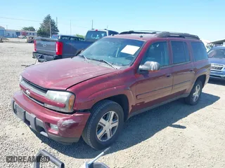 2005 Chevrolet TrailBlazer LS with VIN 1GNET16S356112993, listed as a IAAI auction lot 42036437 with 259,684 mi miles. Bid and sale history available at carsss.com. Image 2.
