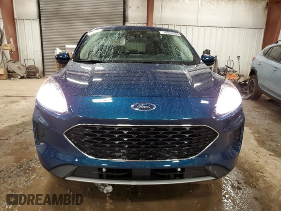 2020 Ford Escape SE with VIN 1FMCU9G6XLUB40792, listed as a Copart auction lot 49828565 with 18,748 mi miles and Salvage title. Bid and sale history available at DreamBid. Image 5.
