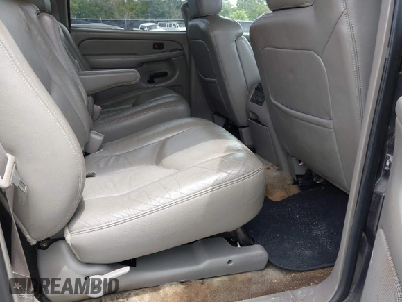 2004 Chevrolet Suburban LT with VIN 1GNFK16Z24J178757, listed as a IAAI auction lot 42457507 with 269,635 mi miles and . Bid and sale history available at DreamBid. Image 8.