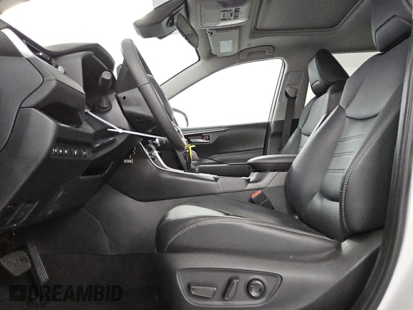 2024 Toyota RAV4 XLE Premium with VIN 2T3C1RFV2RW316204, listed as a Copart auction lot 53044665 with 18,276 mi miles and Clean title. Bid and sale history available at DreamBid. Image 7.