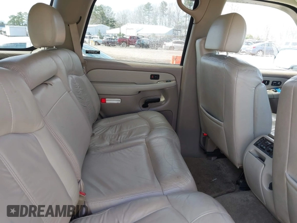 2002 Chevrolet Tahoe Z71 with VIN 1GNEK13Z32R237152, listed as a IAAI auction lot 41855170 with 141,637 mi miles. Bid and sale history available at carsss.com. Image 8.