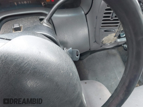 2003 Ford F-150 XL with VIN 1FTRF17253NB64662, listed as a IAAI auction lot 41681596 with 271,536 mi miles and . Bid and sale history available at DreamBid. Image 11.