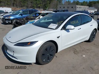 2025 Tesla Model 3 Long Range with VIN 5YJ3E1EA7SF923943, listed as a IAAI auction lot 42040876 with 1,547 mi miles and . Bid and sale history available at DreamBid. Image 19.