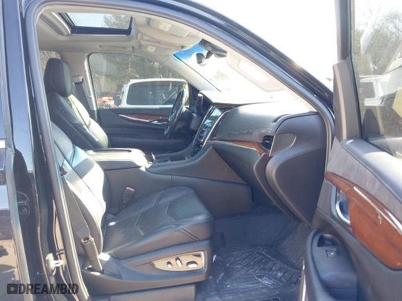 2018 Cadillac Escalade Luxury with VIN 1GYS4BKJ2JR213635, listed as a IAAI auction lot 41663754 with 65,991 mi miles. Bid and sale history available at carsss.com. Image 5.