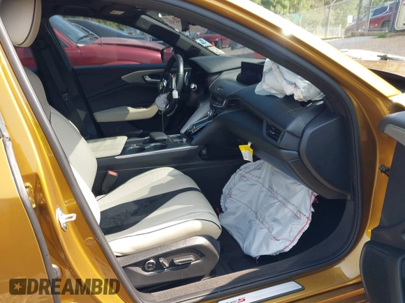 2022 Acura TLX Type S with VIN 19UUB7F00NA000529, listed as a IAAI auction lot 42350522 with 36,060 mi miles and . Bid and sale history available at DreamBid. Image 5.