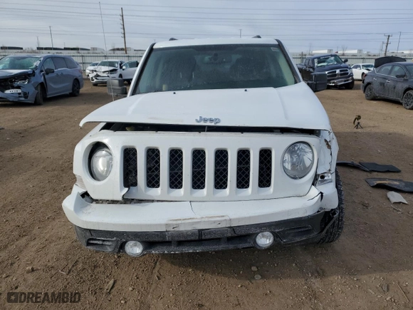 2016 Jeep Patriot Latitude with VIN 1C4NJRFB1GD501224, listed as a Copart auction lot 41407995 with 54,879 mi miles and Salvage Title. Bid and sale history available at carsss.com. Image 5.