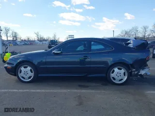 2002 Mercedes-Benz CLK-Class AMG with VIN WDBLJ74GX2T106286, listed as a IAAI auction lot 41737170 with 136,170 mi miles. Bid and sale history available at carsss.com. Image 14.
