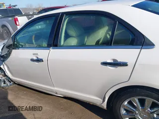 2011 Lincoln MKZ with VIN 3LNHL2GC2BR763917, listed as a IAAI auction lot 41892423 with 119,098 mi miles. Bid and sale history available at carsss.com. Image 14.