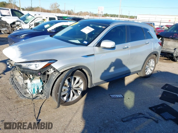 2020 Infiniti QX50 Luxe z VIN 3PCAJ5M37LF105904, wystawiony jako IAAI lot #41251242 z przebiegiem 66 806 mil mil oraz . Historia ofert i sprzedaży dostępna na DreamBid. Obrazek 17.