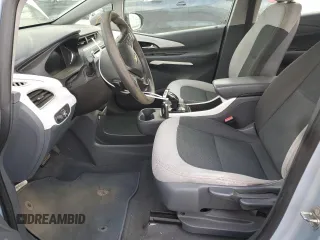 2017 Chevrolet Bolt EV LT z VIN 1G1FW6S08H4187204, wystawiony jako Copart lot #47278955 z przebiegiem 167 654 mil mil oraz Szkody całkowita. Historia ofert i sprzedaży dostępna na DreamBid. Obrazek 7.