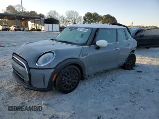 2022 MINI Hardtop 4 Door Cooper z VIN WMW33DK03N2R06435, wystawiony jako Copart lot #42131665 z przebiegiem 29 690 mil mil oraz Szkoda całkowita • Salvage title. Historia ofert i sprzedaży dostępna na DreamBid. Obrazek 1.