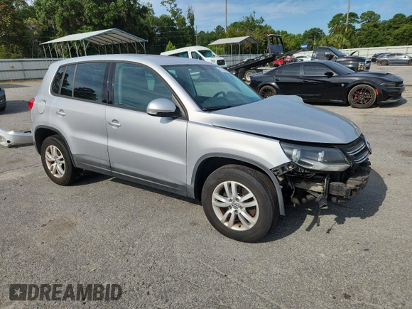 2012 Volkswagen Tiguan S с VIN WVGAV7AXXCW606008, выставлен на аукционе Copart как лот 62232655 с пробегом 184 316 миль миль и Списание • Salvage title. История ставок и продаж доступна на DreamBid. Изображение 4.