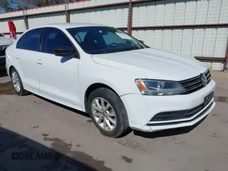 2015 Volkswagen Jetta SE с VIN 3VWD07AJ0FM320990, выставлен на аукционе IAAI как лот 41725282 с пробегом 121 378 миль миль и . История ставок и продаж доступна на DreamBid. Изображение 1.