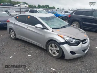 2013 Hyundai Elantra GLS z VIN KMHDH4AE0DU732036, wystawiony jako IAAI lot #42125233 z przebiegiem 146 281 mil mil oraz . Historia ofert i sprzedaży dostępna na DreamBid. Obrazek 1.