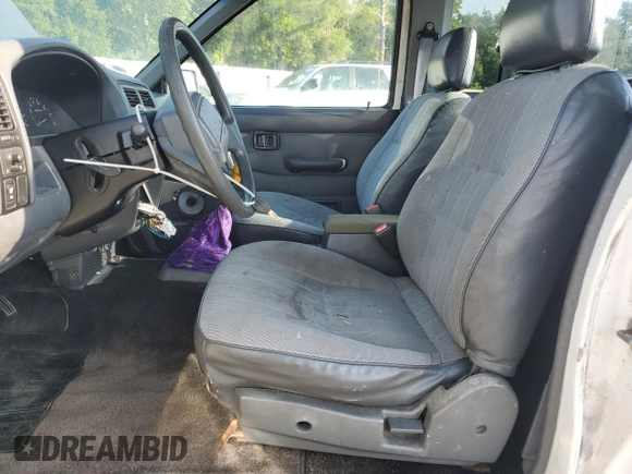 1995 Nissan Frontier XE z VIN 1N6HD16S2SC336866, wystawiony jako Copart lot #56041925 z przebiegiem 187 337 mil mil oraz Szkoda całkowita • Salvage title. Historia ofert i sprzedaży dostępna na DreamBid. Obrazek 7.