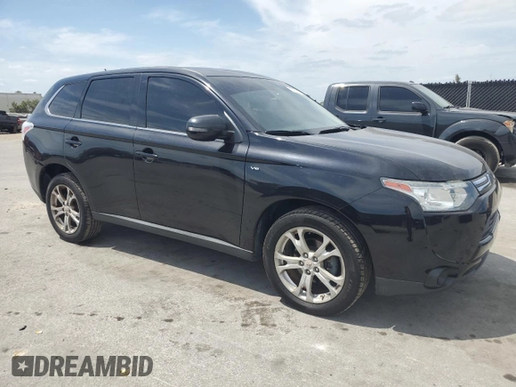 2014 Mitsubishi Outlander GT z VIN JA4JZ4AX7EZ017369, wystawiony jako Copart lot #54223775 z przebiegiem 131 555 mil mil oraz Szkoda całkowita • Salvage title. Historia ofert i sprzedaży dostępna na DreamBid. Obrazek 4.