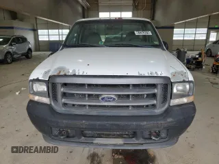 2003 Ford F-250 XL z VIN 3FTNF20L43MB35476, wystawiony jako Copart lot #47252475 z przebiegiem 434 412 mil mil oraz Czysty tytuł • Clean title. Historia ofert i sprzedaży dostępna na DreamBid. Obrazek 5.