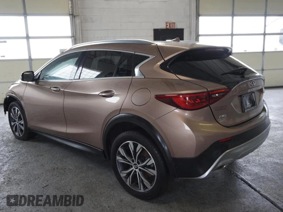 2017 Infiniti QX30 Premium z VIN SJKCH5CR6HA023217, wystawiony jako Copart lot #59604925 z przebiegiem 62 281 mil mil oraz Czysty tytuł • Clean title. Historia ofert i sprzedaży dostępna na DreamBid. Obrazek 4.