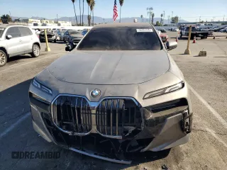 2024 BMW 7 Series 740i xDrive with VIN WBA33EH00RCS39790, listed as a Copart auction lot 82048684 with 0 mi miles and Clean Title. Bid and sale history available at carsss.com. Image 5.