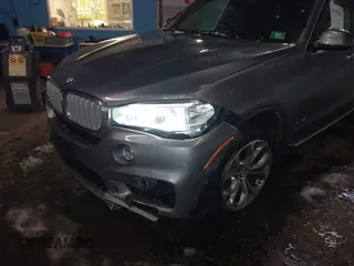 2018 BMW X5 xDrive35i with VIN 5UXKR0C53J0Y03214, listed as a IAAI auction lot 41509082 with 92,552 mi miles. Bid and sale history available at carsss.com. Image 6.