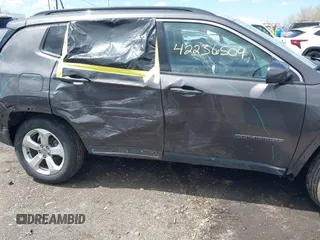 2020 Jeep Compass Latitude с VIN 3C4NJDBB9LT143240, выставлен на аукционе IAAI как лот 42236509 с пробегом 77 296 миль миль и . История ставок и продаж доступна на DreamBid. Изображение 6.