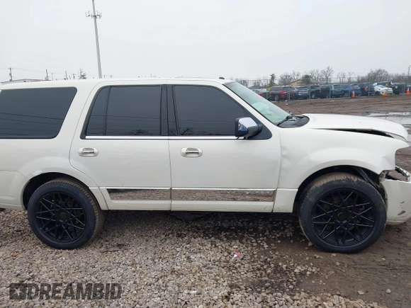 2007 Lincoln Navigator z VIN 5LMFU28567LJ13270, wystawiony jako IAAI lot #41537706 z przebiegiem 206 707 mil mil oraz . Historia ofert i sprzedaży dostępna na DreamBid. Obrazek 14.