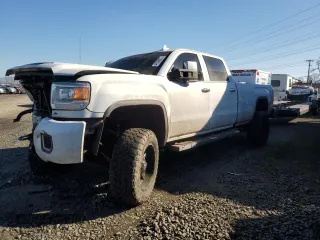 2019 GMC Sierra 3500HD Denali z VIN 1GT42WEY4KF241556, wystawiony jako Copart lot #42368875 z przebiegiem Nie podano mil oraz Szkody całkowita. Historia ofert i sprzedaży dostępna na DreamBid. Obrazek 1.