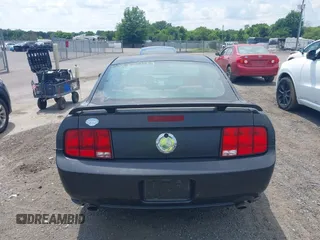 2007 Ford Mustang GT Deluxe с VIN 1ZVHT82H875281518, выставлен на аукционе IAAI как лот 42633779 с пробегом 238 474 миль миль и . История ставок и продаж доступна на DreamBid. Изображение 16.