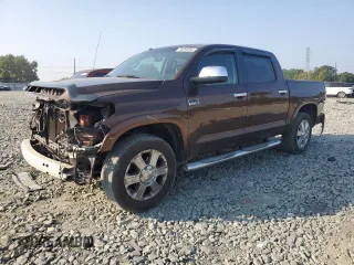 2015 Toyota Tundra 4WD Truck Platinum with VIN 5TFAY5F18FX422690, listed as a Copart auction lot 68996964 with 137,869 mi miles and Salvage Title. Bid and sale history available at carsss.com. Image 1.