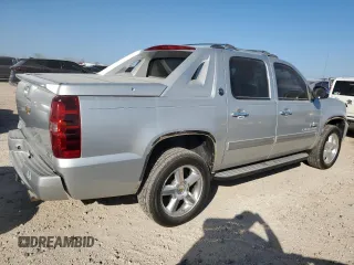 2013 Chevrolet Avalanche LT with VIN 3GNMCFE06DG214505, listed as a Copart auction lot 43686145 with 112,816 mi miles and Salvage Title. Bid and sale history available at DreamBid. Image 3.