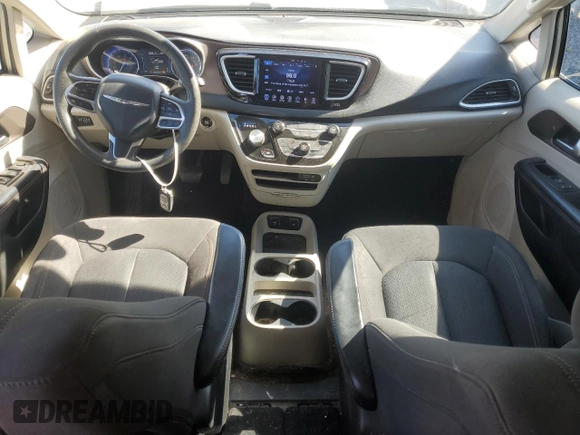 2017 Chrysler Pacifica Touring with VIN 2C4RC1DG9HR722869, listed as a Copart auction lot 58184695 with 221,698 mi miles and Salvage title. Bid and sale history available at DreamBid. Image 8.