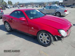 1998 Mercedes-Benz SLK-Class with VIN WDBKK47F8WF071598, listed as a IAAI auction lot 41849529 with 102,720 mi miles. Bid and sale history available at carsss.com. Image 1.