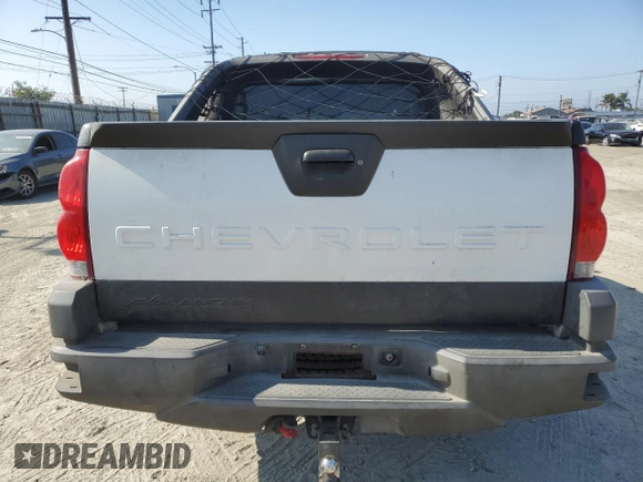 2005 Chevrolet Avalanche Z71 with VIN 3GNEK12Z15G205810, listed as a Copart auction lot 62230515 with Not provided miles and Clean title. Bid and sale history available at DreamBid. Image 6.
