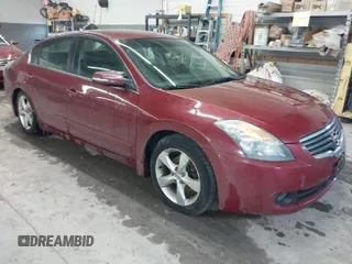 2007 Nissan Altima SL with VIN 1N4BL21E57C224126, listed as a IAAI auction lot 41935215 with 139,637 mi miles and . Bid and sale history available at carsss.com. Image 1.